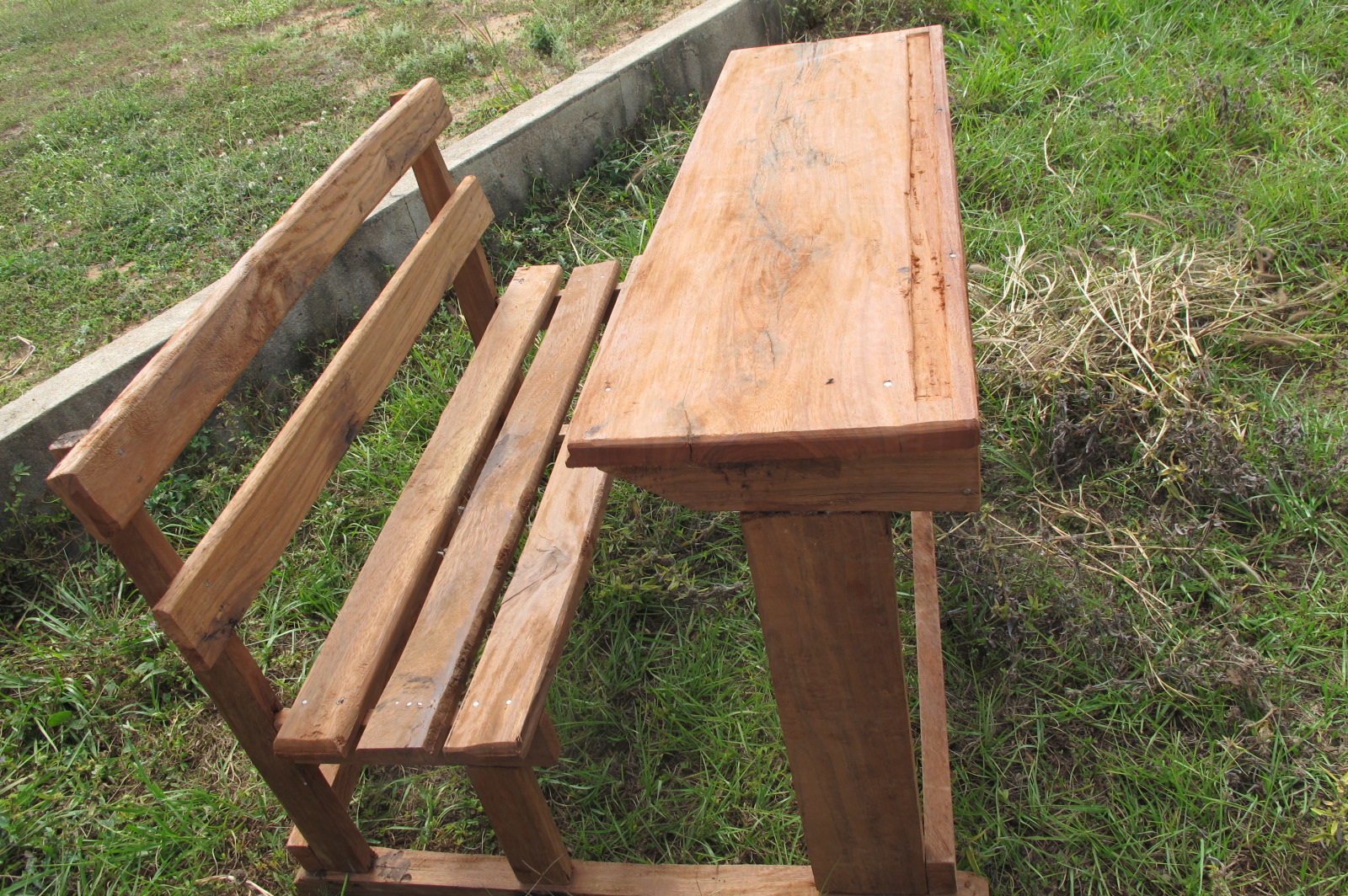Modele tipe de banc table Modele tipe de banc table